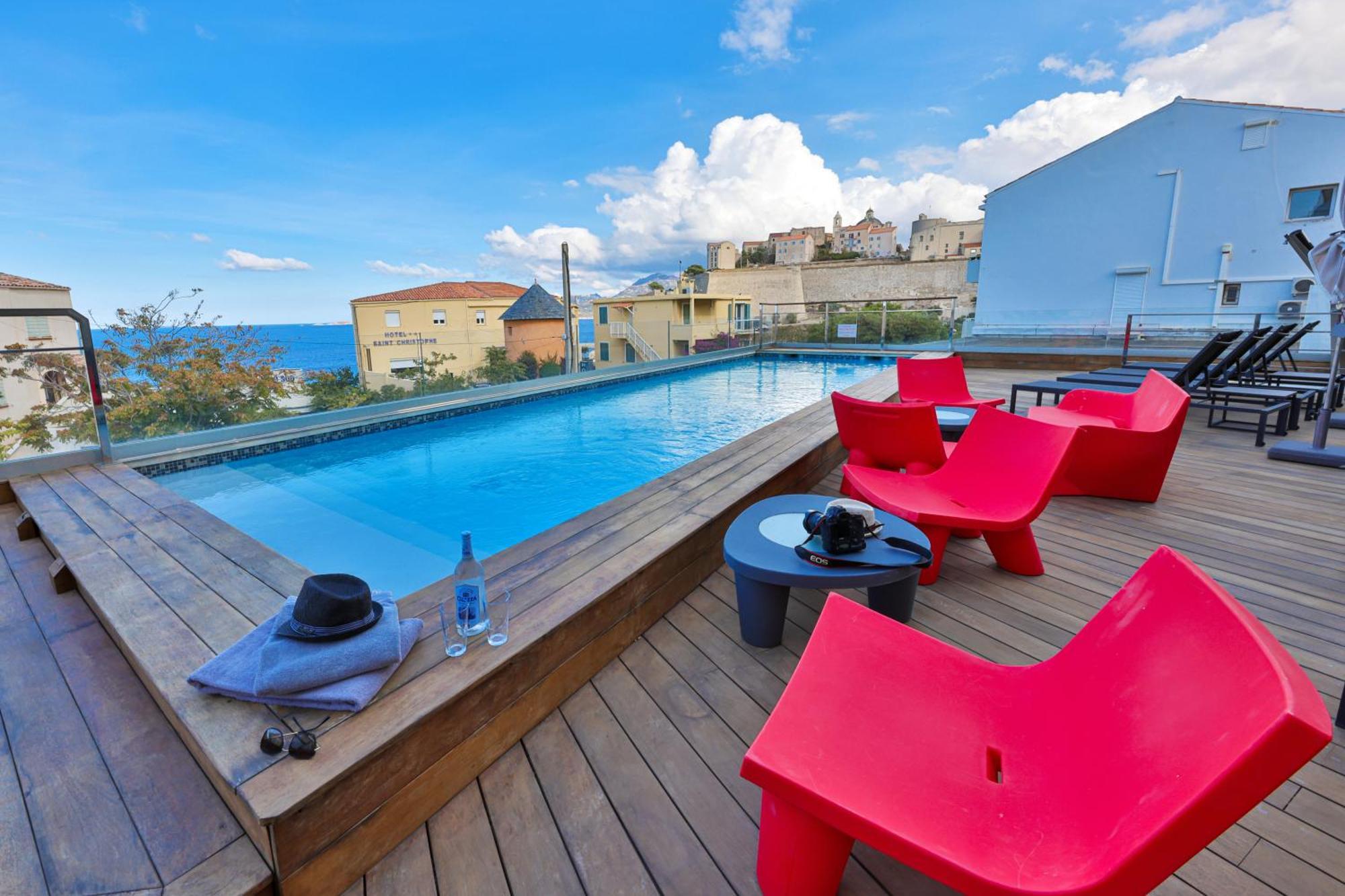 Hotel Mediterranee Кальві Екстер'єр фото